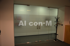 18-Dvokrilna-staklena-vrata-sa-dekorativnom-folijom